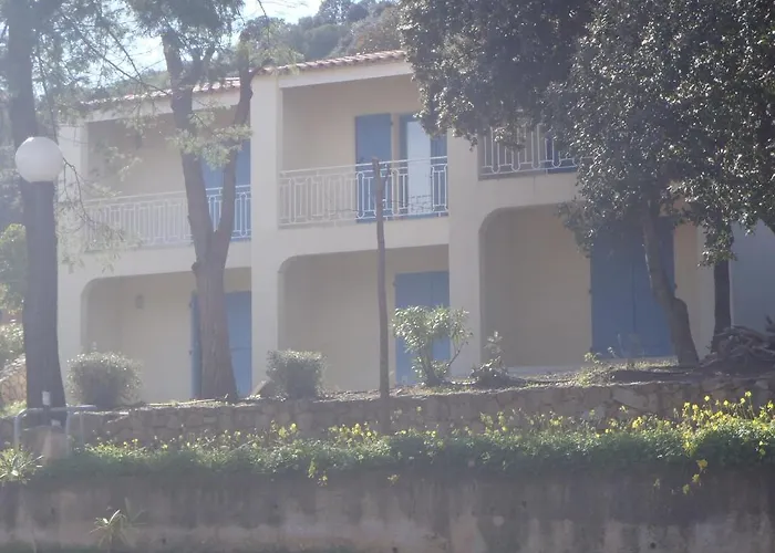 卡拉狄索勒酒店 公寓式酒店 *